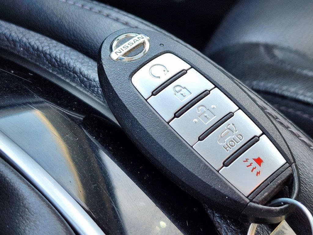 Used 2020 Nissan Rogue SL image 28