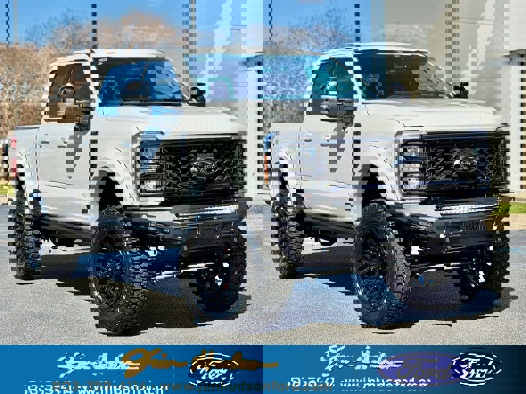 New 2026 Ford F250 Lariat w/ Black Appearance Package