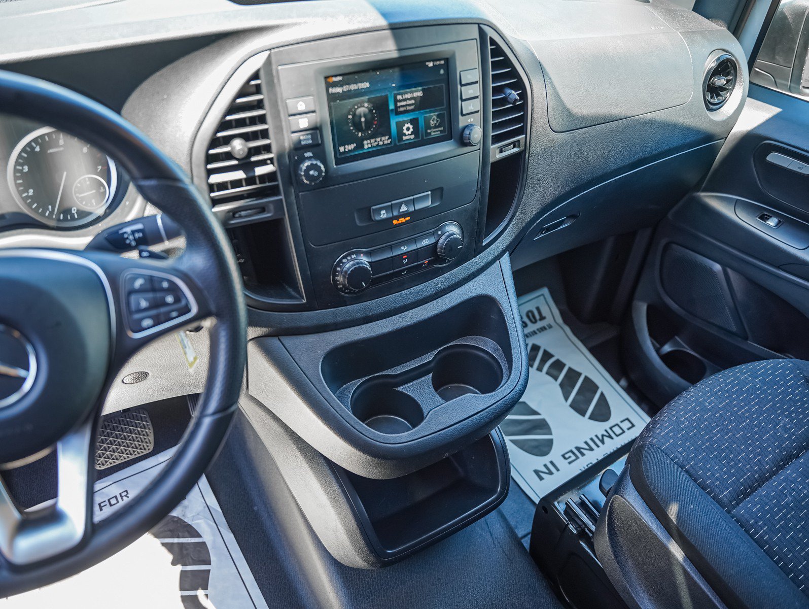 Used 2022 Mercedes-Benz Metris image 15