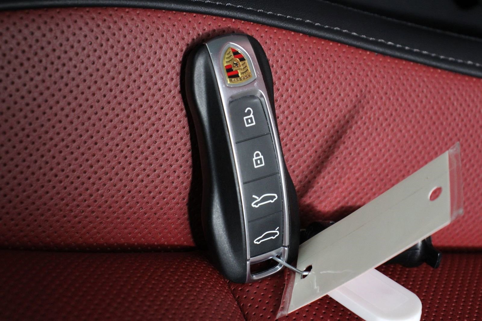 Certified 2025 Porsche Taycan 4S image 32