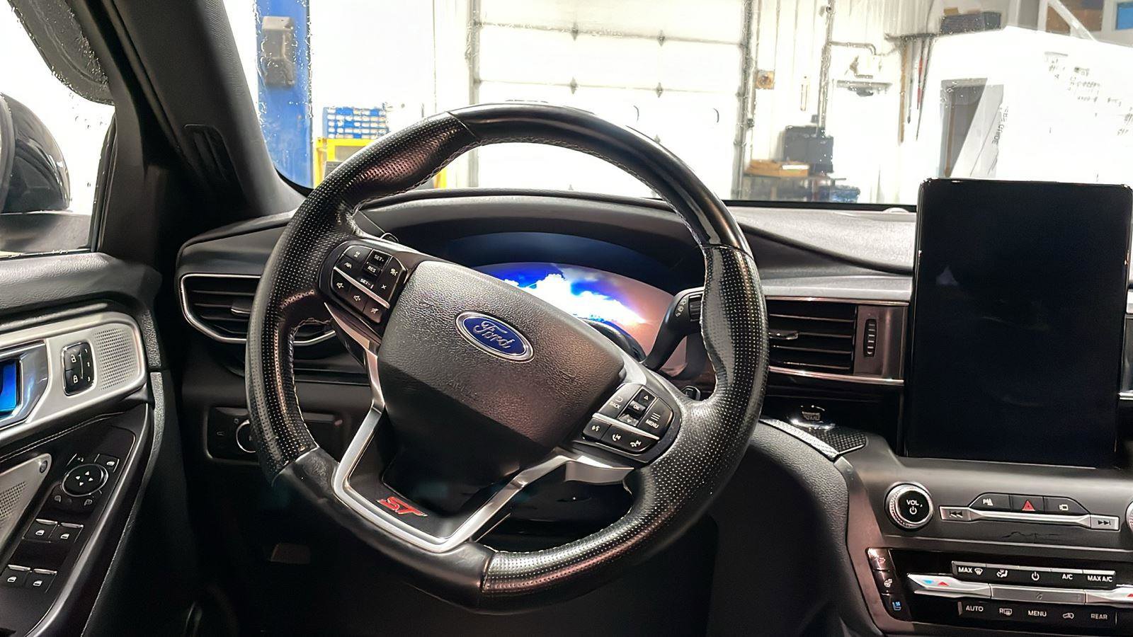 Used 2020 Ford Explorer ST w/ Premium Technology Package image 14