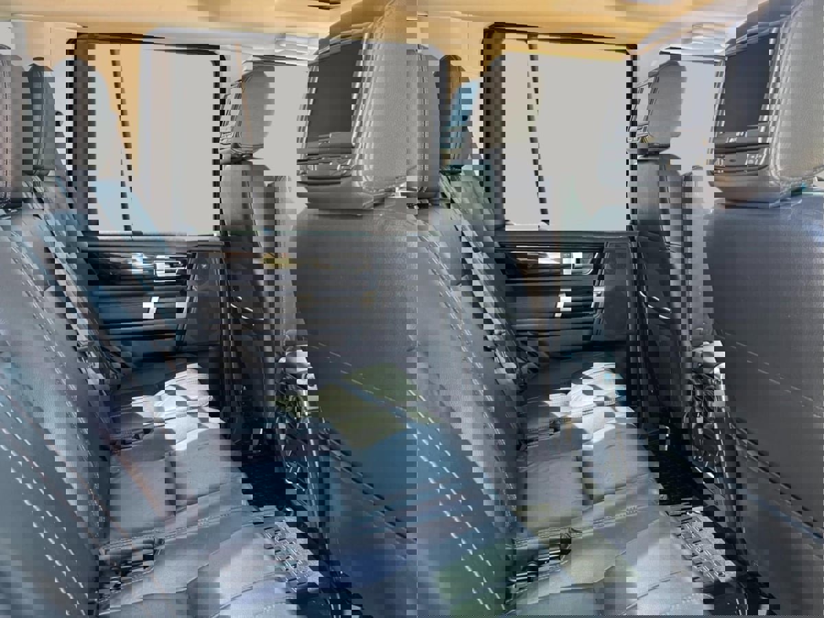 Used 2016 Land Rover LR4 HSE Silver Edition image 35