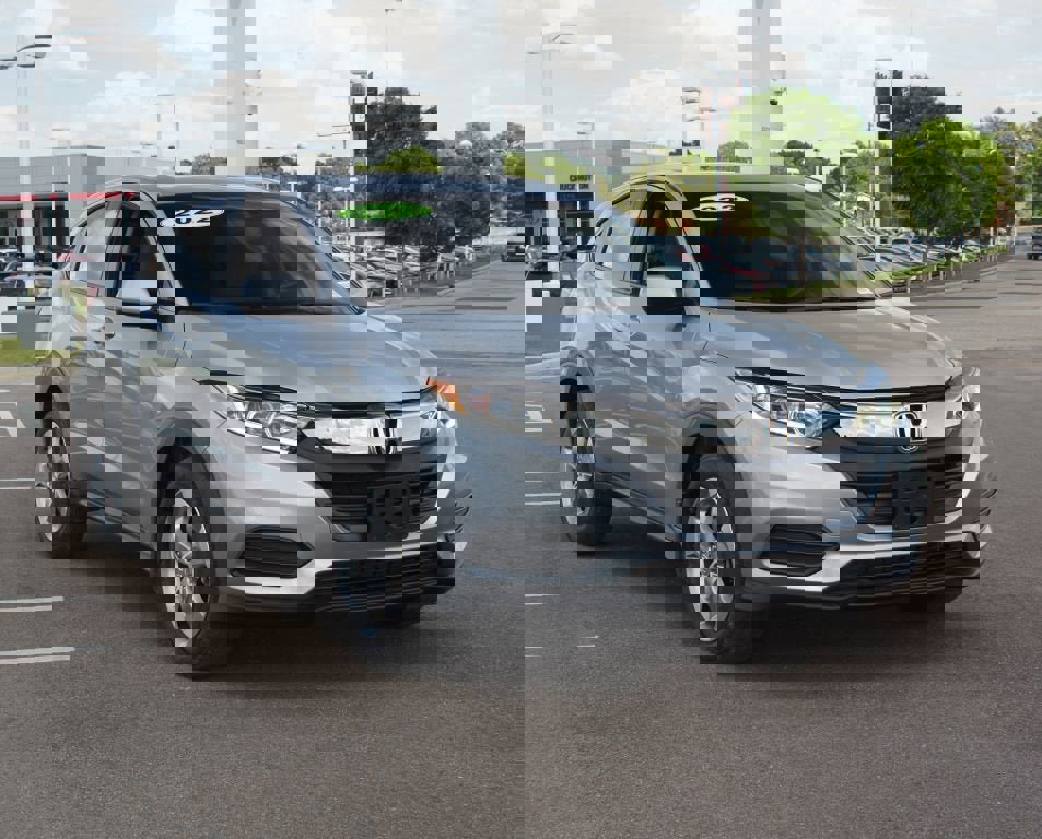 Used 2022 Honda HR-V LX image 2