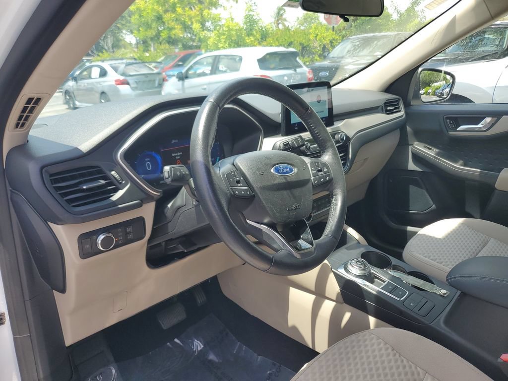 Used 2020 Ford Escape SE Sport FWD image 23