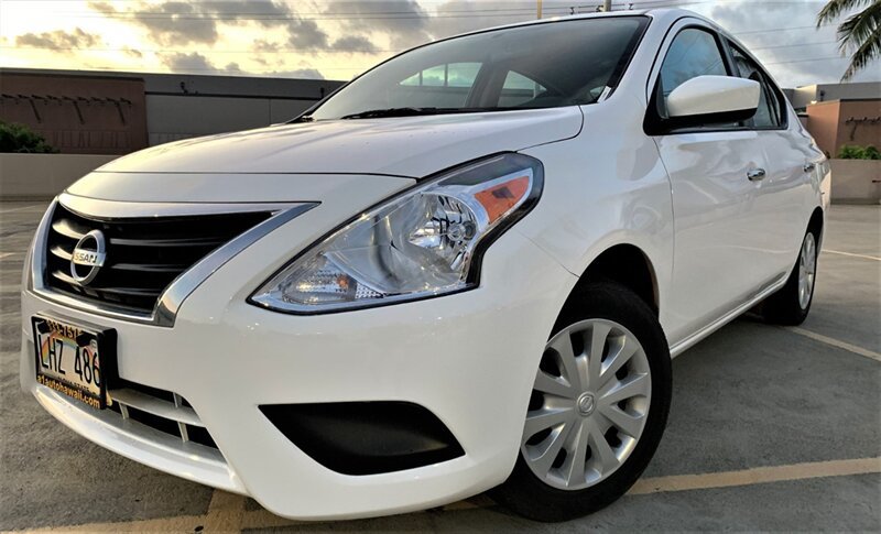 Used 2018 Nissan Versa SV FWD image 1