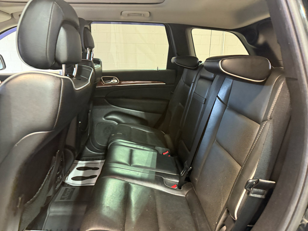 Used 2012 Jeep Grand Cherokee Overland AWD/4WD image 28
