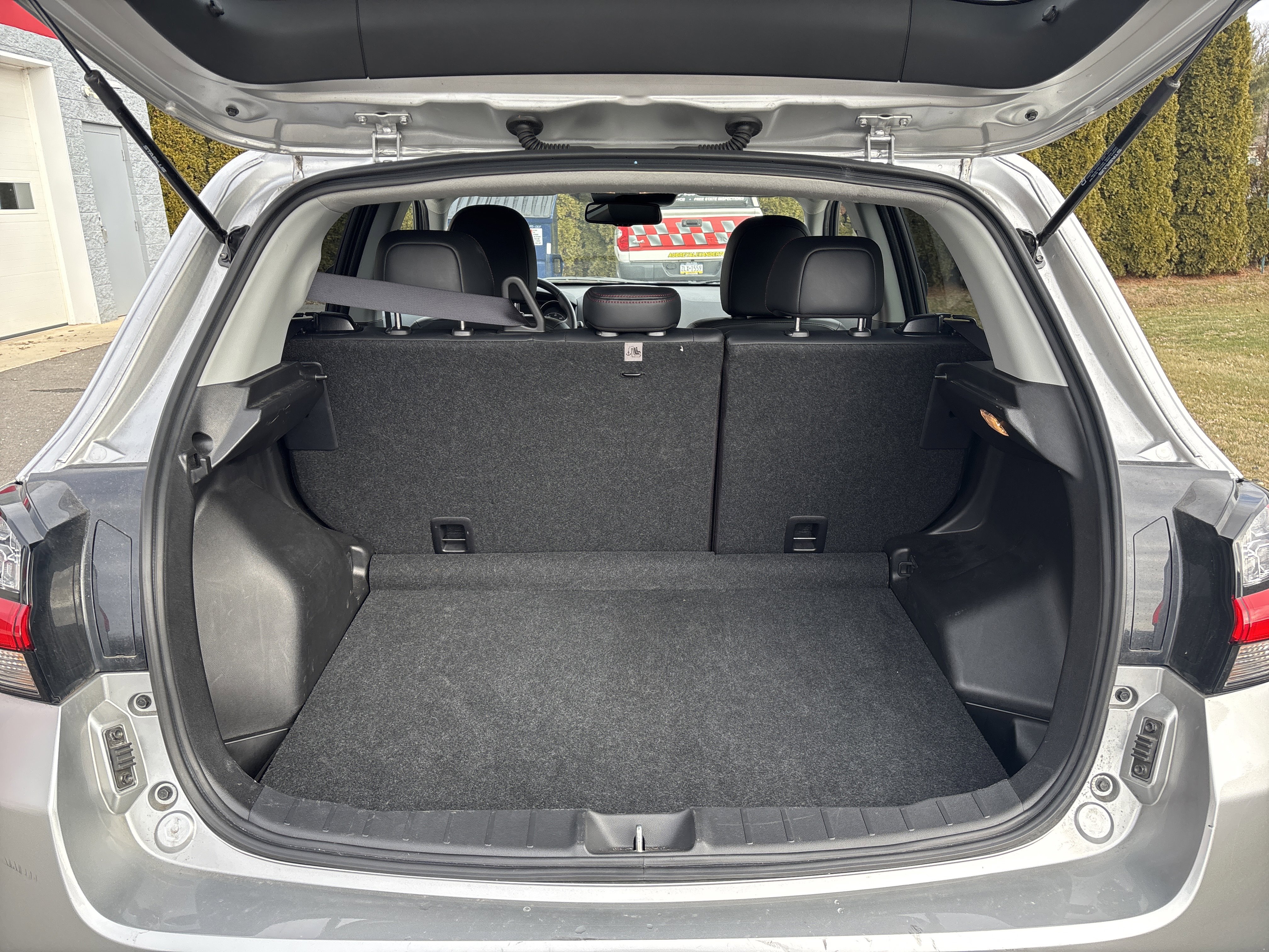 Used 2025 Mitsubishi Outlander Sport SE video 5