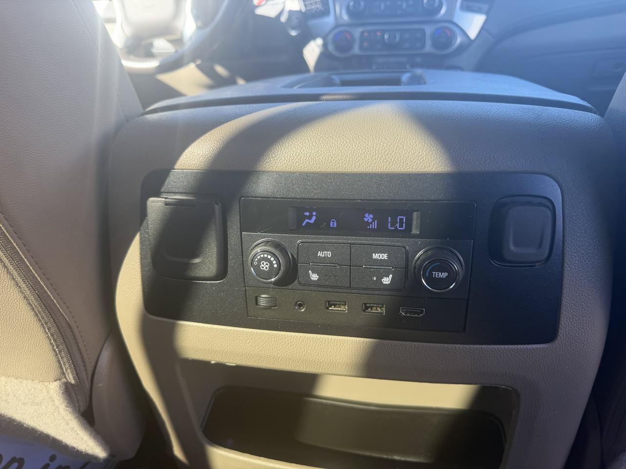 Used 2020 Chevrolet Suburban LT AWD/4WD image 19
