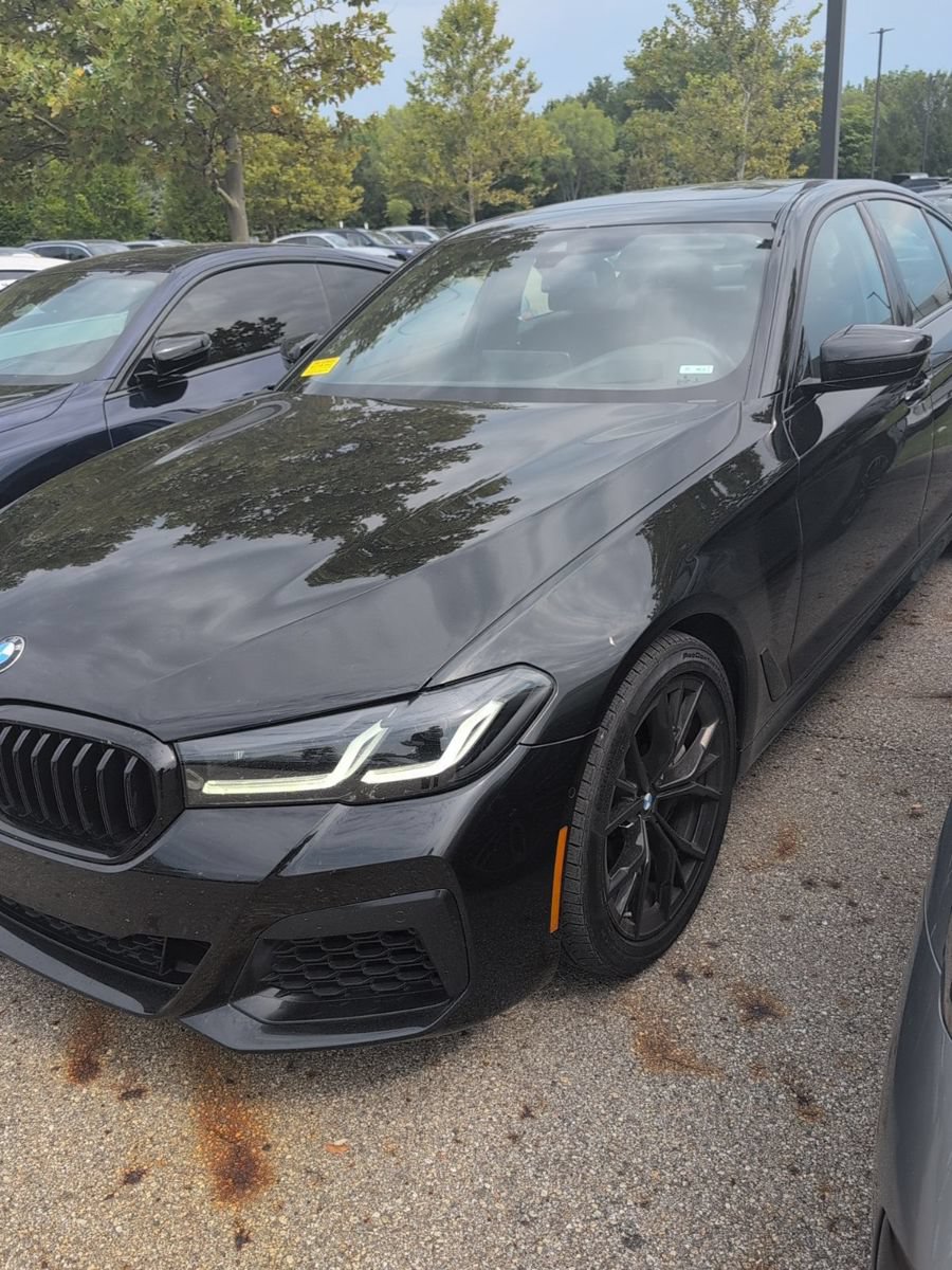 Used 2021 BMW 540i xDrive w/ M Sport Package AWD/4WD image 2