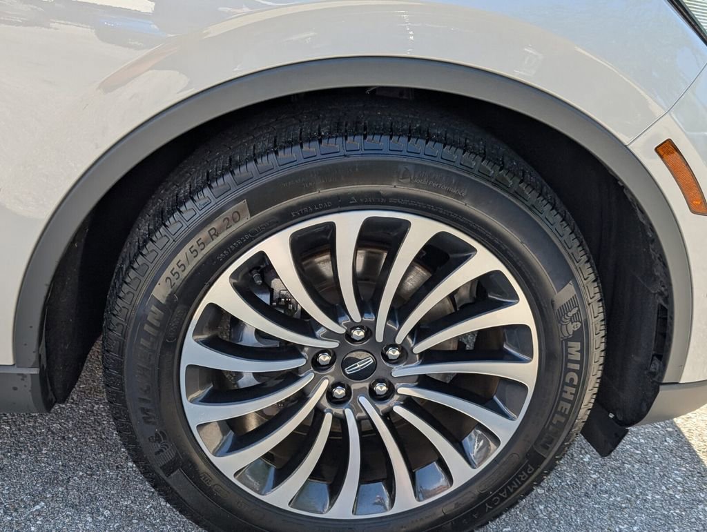 Certified 2023 Lincoln Aviator Reserve RWD image 19