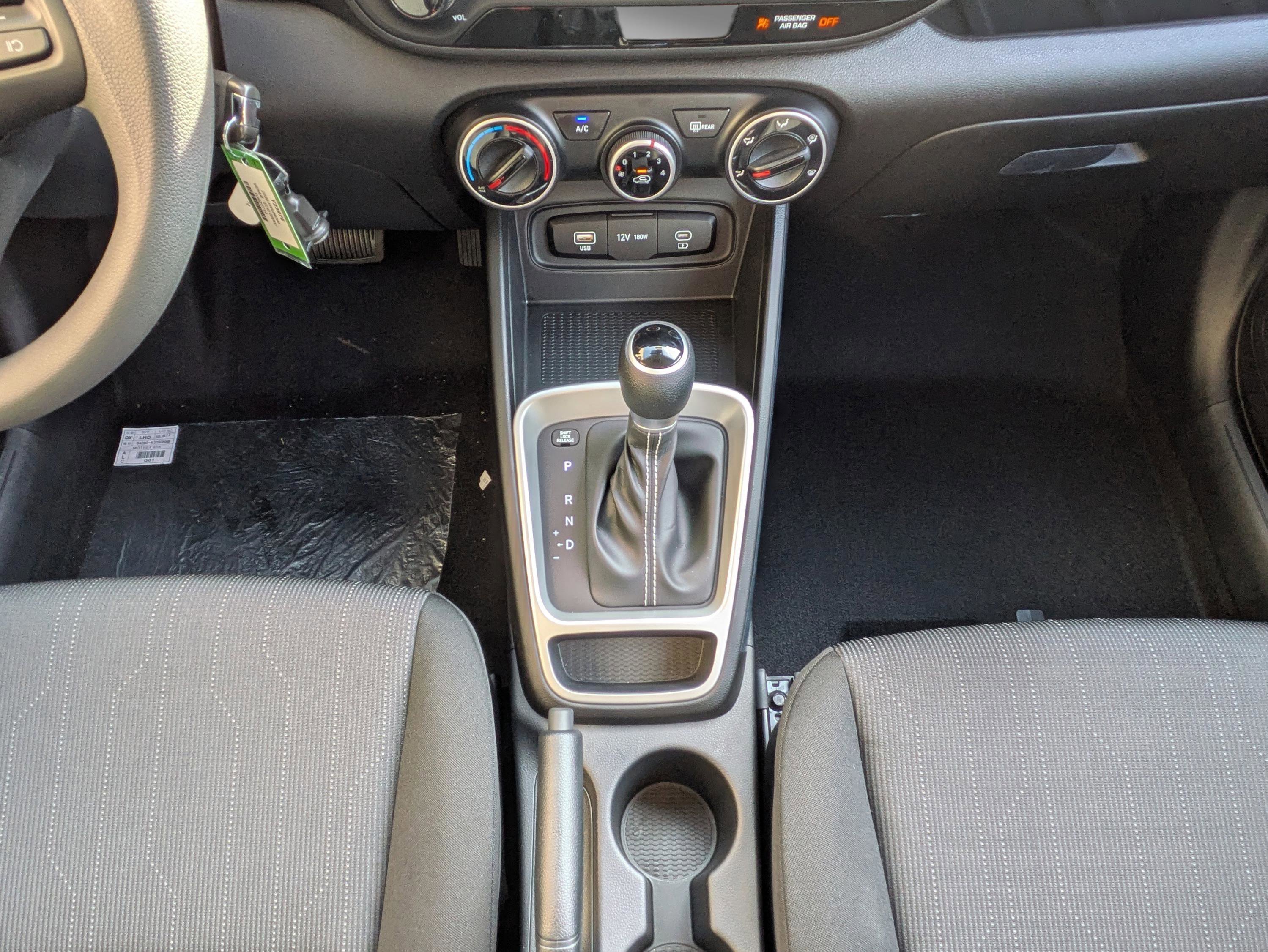 New 2026 Hyundai Venue SE FWD image 22