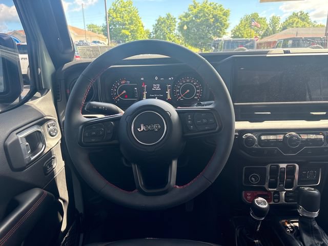 Used 2024 Jeep Wrangler Unlimited Rubicon w/ Capability Package AWD/4WD image 13