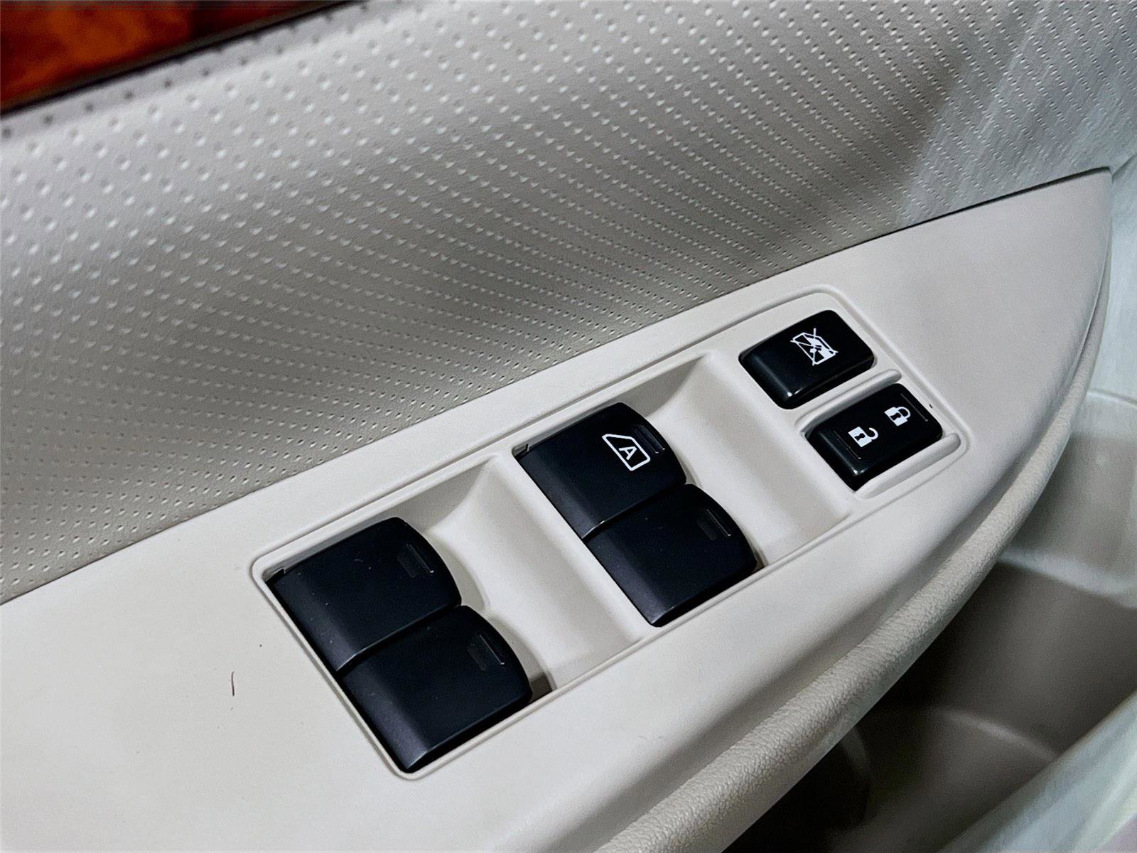 Used 2012 Subaru Outback 2.5i Limited w/ Moonroof Pkg image 19