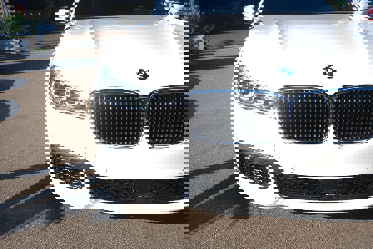 Used 2019 BMW 750i image 52