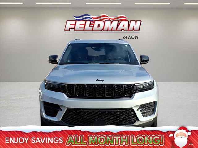 Used 2022 Jeep Grand Cherokee Altitude image 12