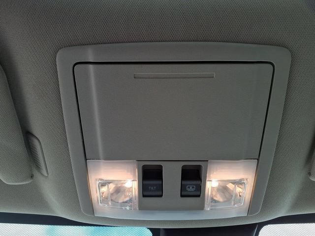 Used 2015 Lincoln MKX AWD w/ Equipment Group 102A image 22