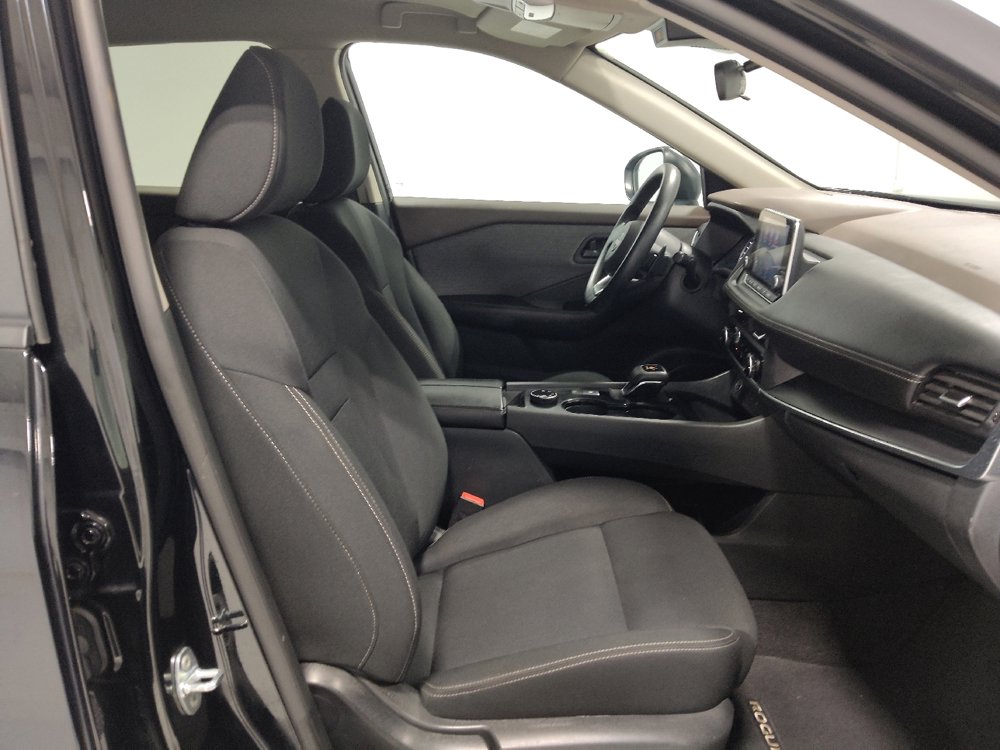 Used 2023 Nissan Rogue S image 21