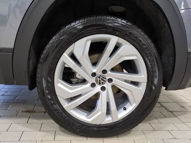 Used 2023 Volkswagen Atlas SE image 28
