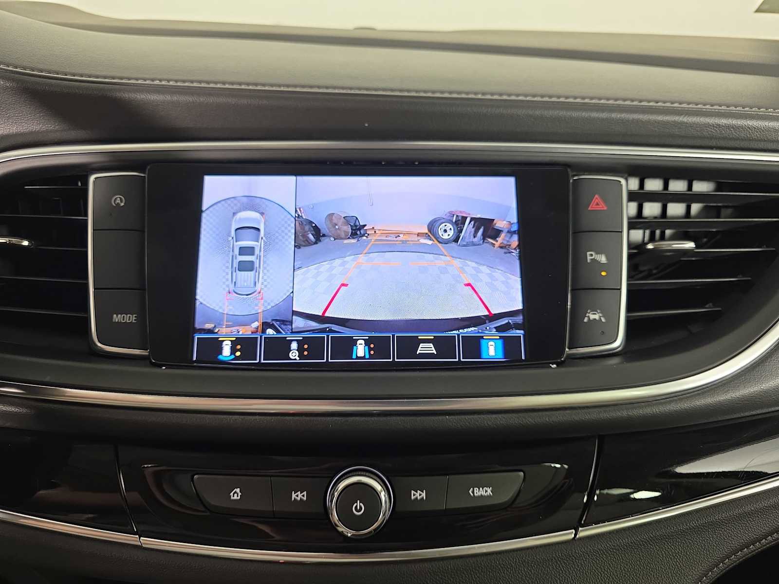 Used 2023 Buick Enclave Avenir w/ Avenir Technology Package image 15