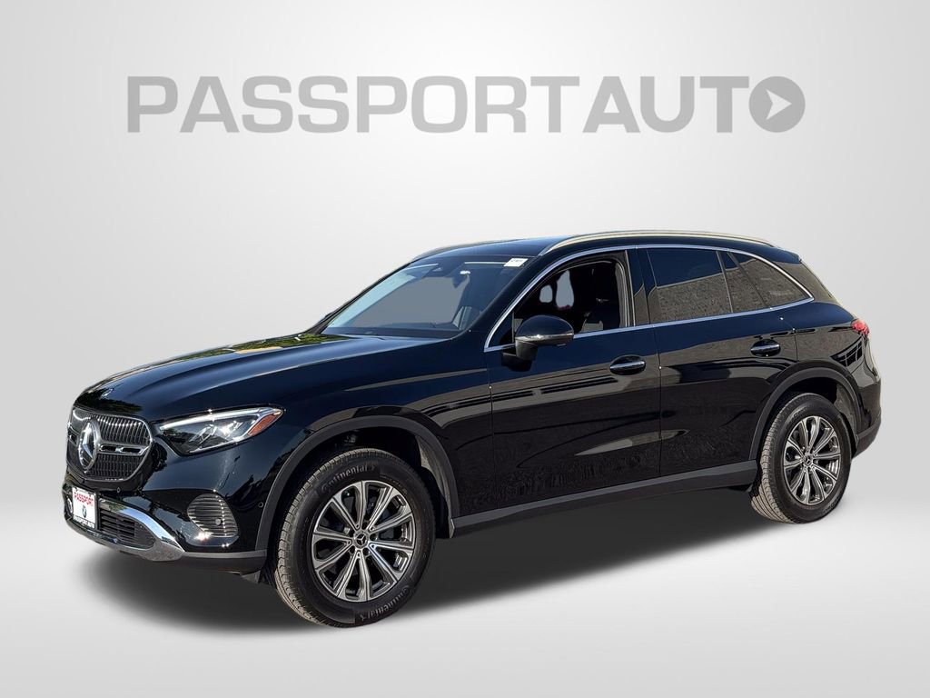 Used 2024 Mercedes-Benz GLC 300 4MATIC image 1