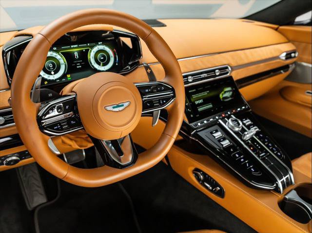 Used 2025 Aston Martin V8 Vantage Coupe RWD image 3