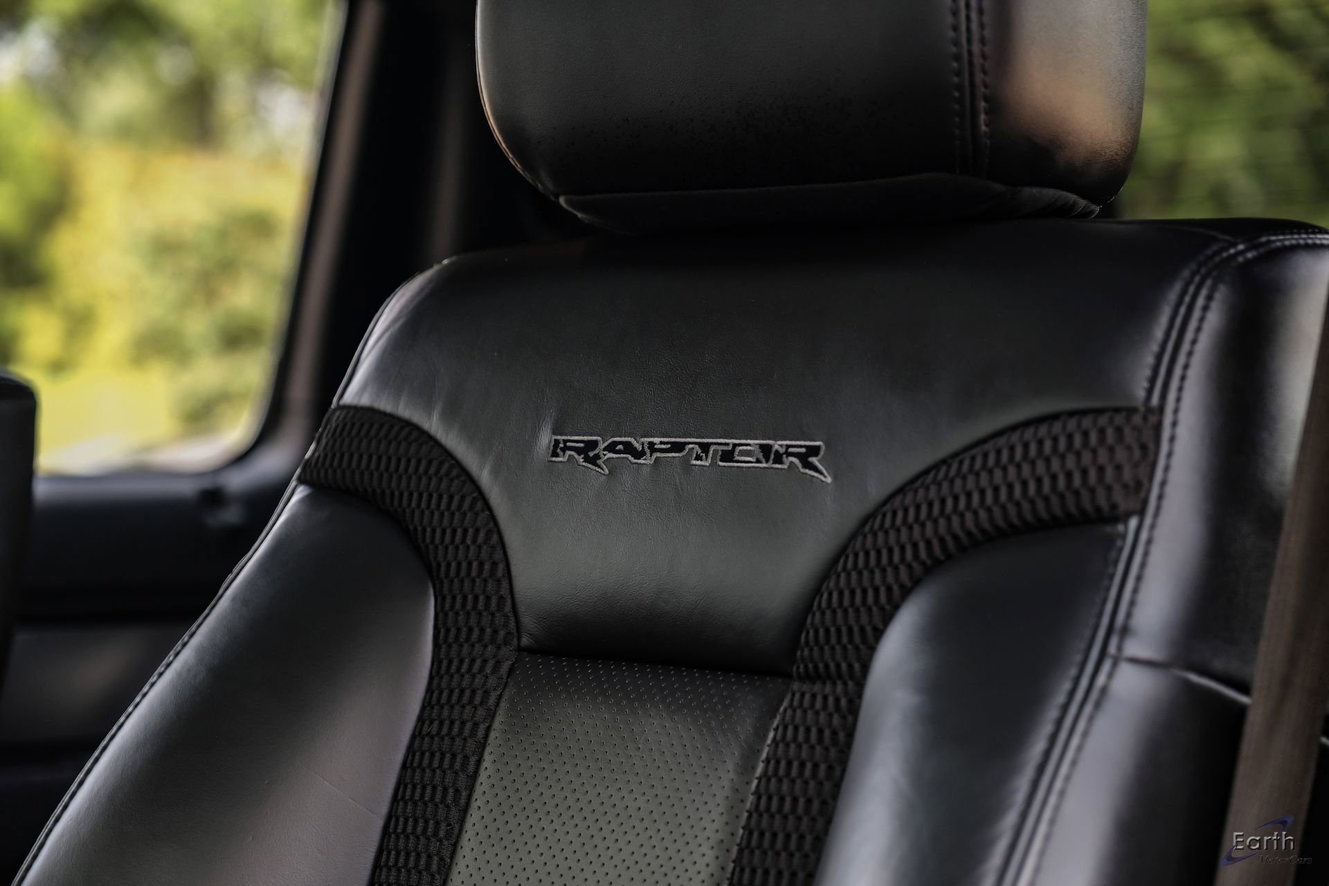 Used 2013 Ford F150 Raptor w/ Luxury Equipment Group AWD/4WD image 47