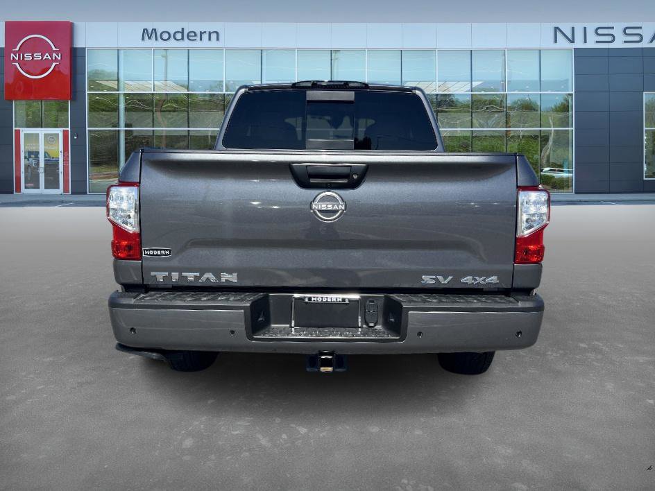 Used 2024 Nissan Titan SV w/ Accessory Utility Package image 6