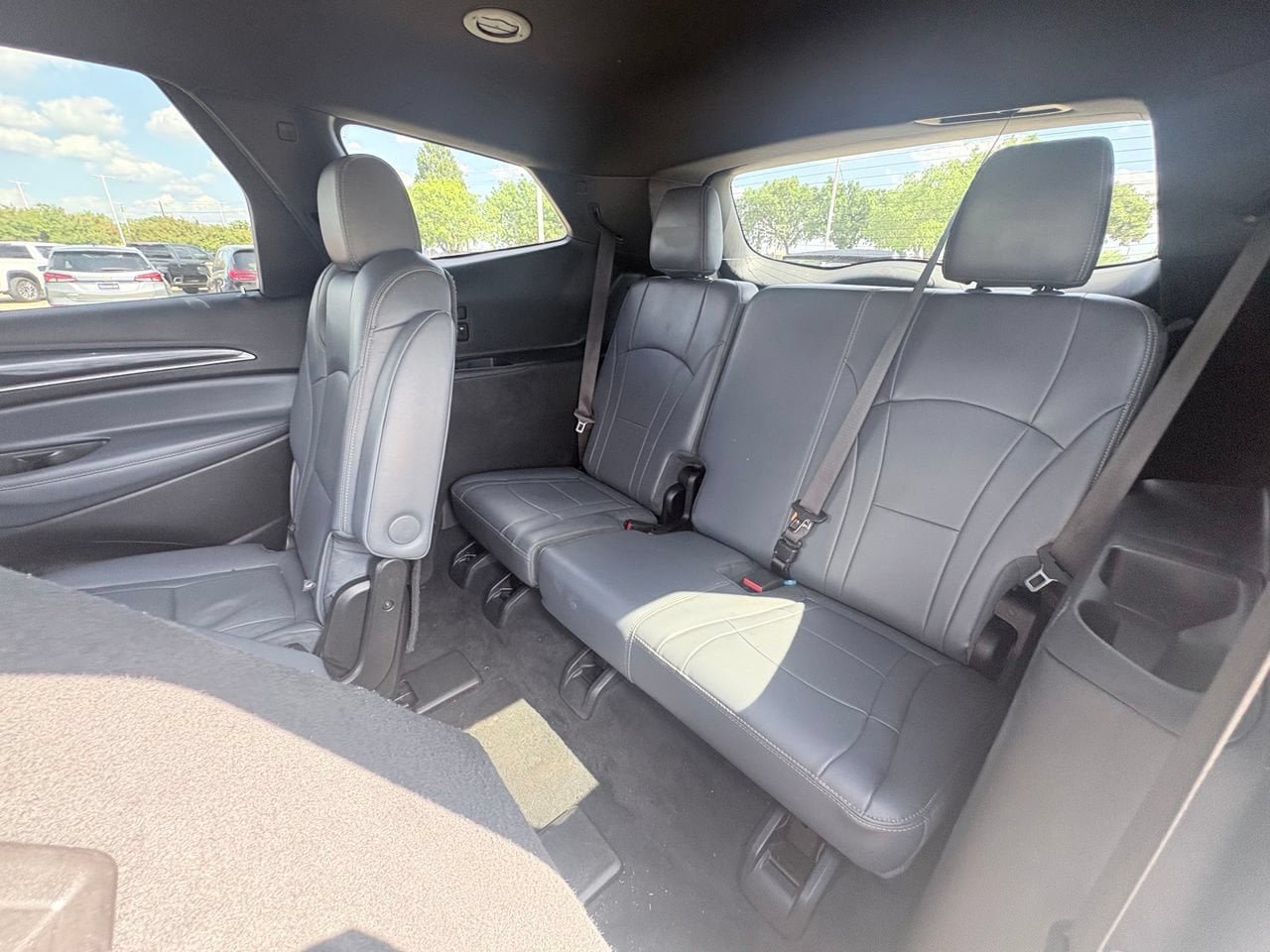 Used 2022 Buick Enclave Essence FWD image 8