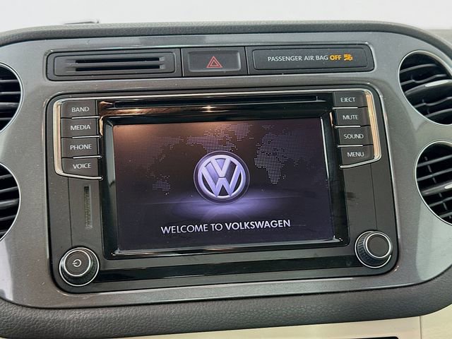 Used 2017 Volkswagen Tiguan S image 14