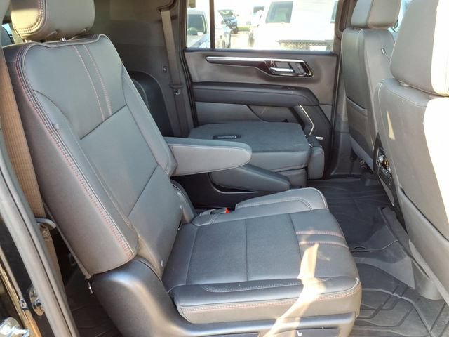 Used 2025 Chevrolet Suburban RST w/ Comfort Package AWD/4WD image 26