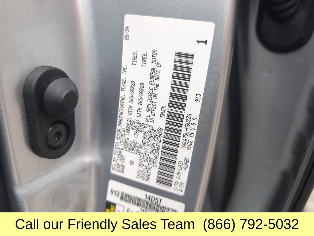Used 2024 Toyota Tundra Platinum AWD/4WD image 28
