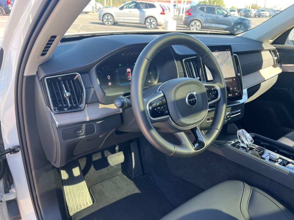 Certified 2025 Volvo XC90 B5 Plus image 13