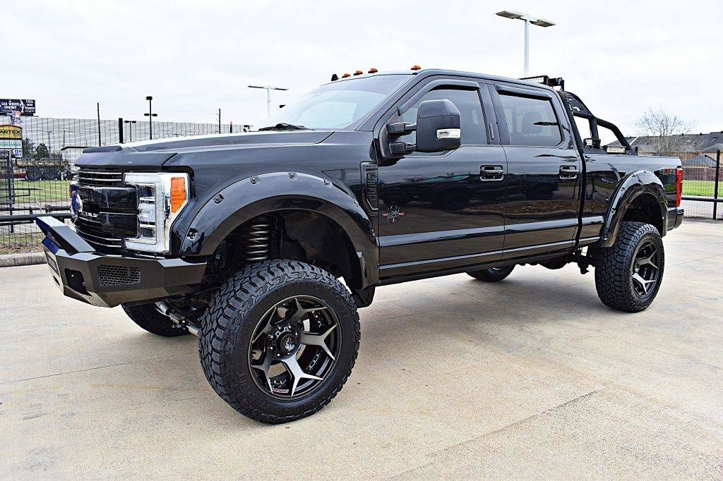 Used 2019 Ford F250 Lariat w/ Lariat Ultimate Package AWD/4WD image 12
