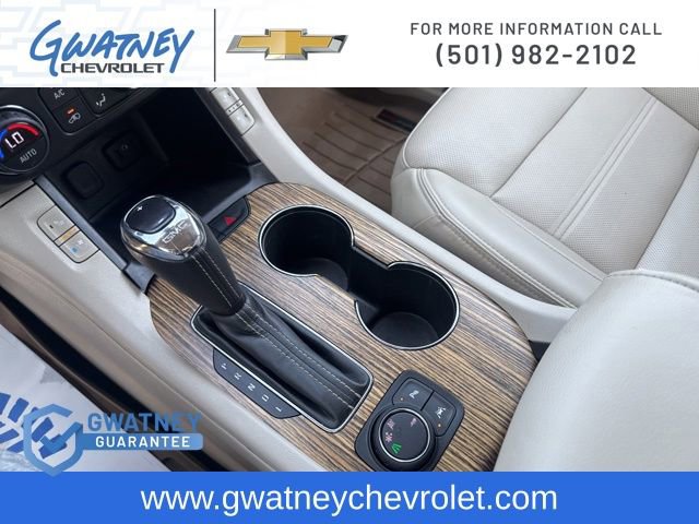 Used 2019 GMC Acadia Denali w/ Technology Package FWD image 18