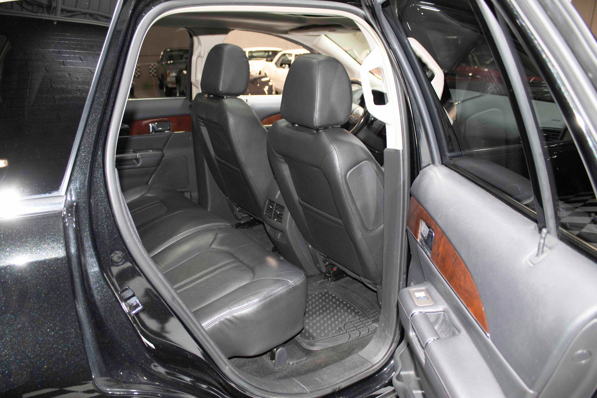 Used 2014 Lincoln MKX AWD w/ Olive Ash Wood Package image 28