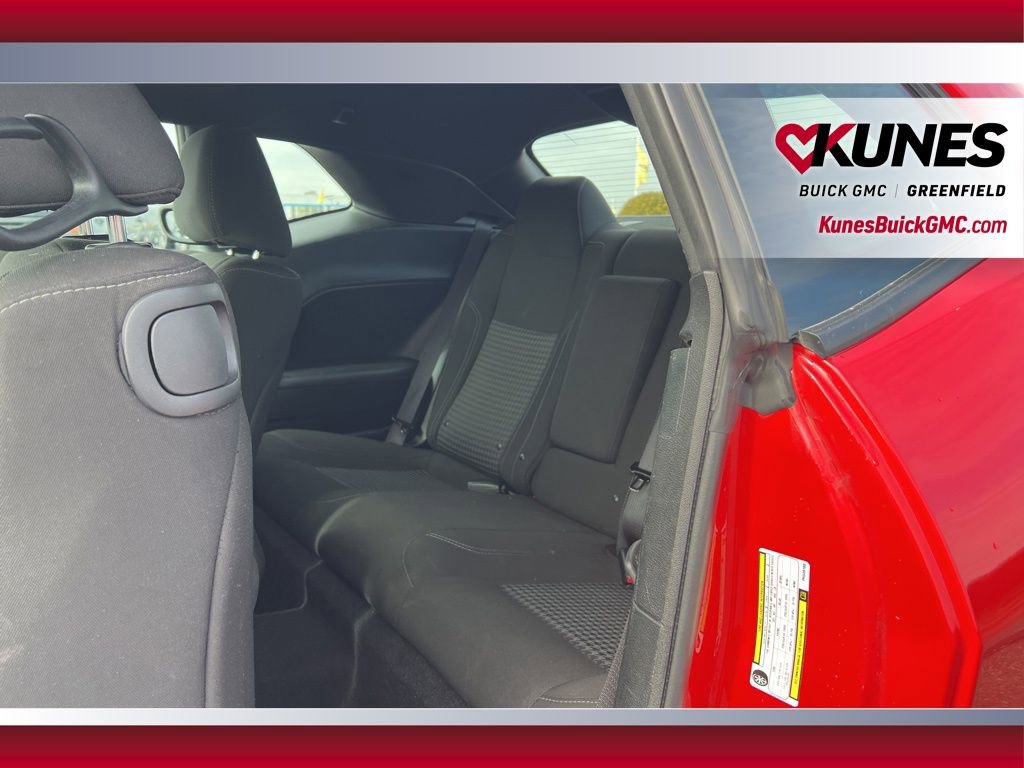 Used 2023 Dodge Challenger SXT RWD image 31