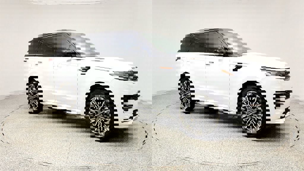 Used 2025 Land Rover Range Rover Sport Dynamic SE image 3