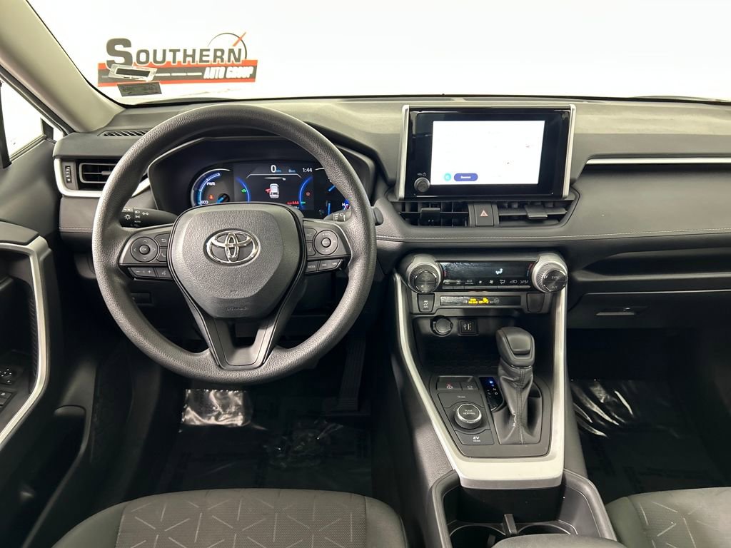 Used 2024 Toyota RAV4 XLE image 18