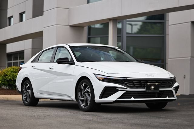 Certified 2025 Hyundai Elantra SEL