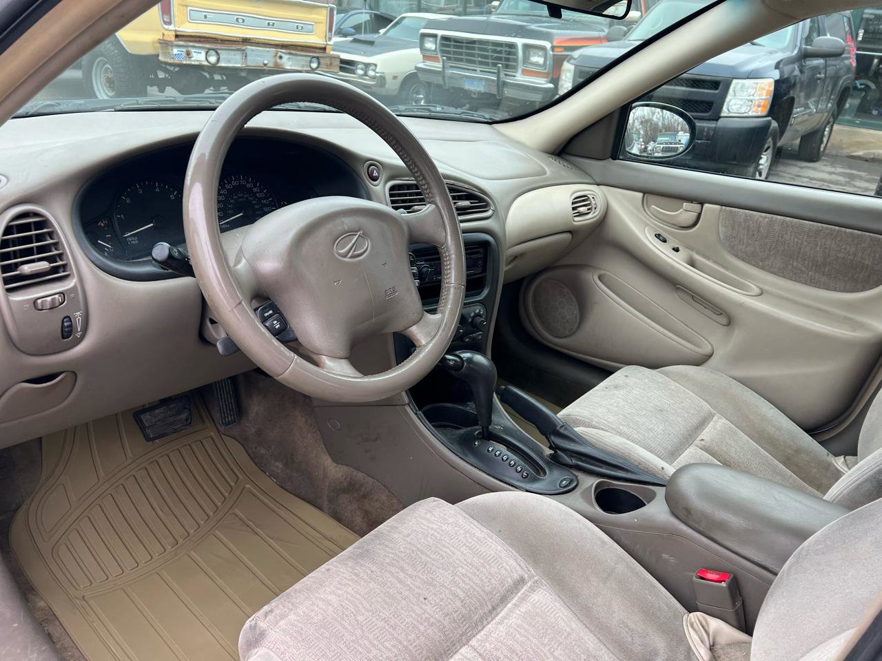 Used 2004 Oldsmobile Alero GL image 8