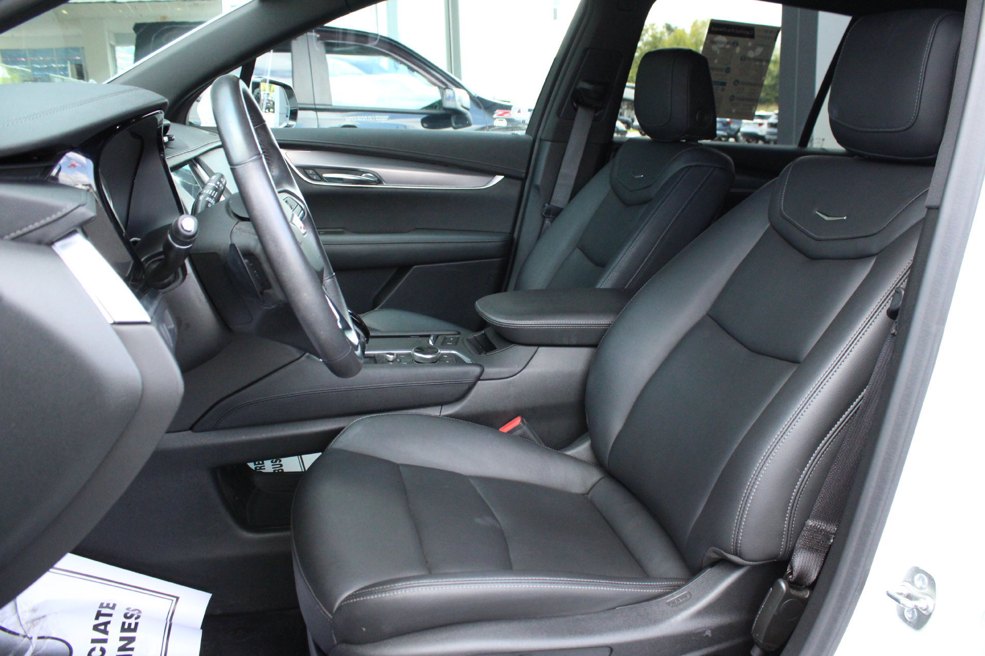 Used 2024 Cadillac XT6 Luxury AWD/4WD image 15