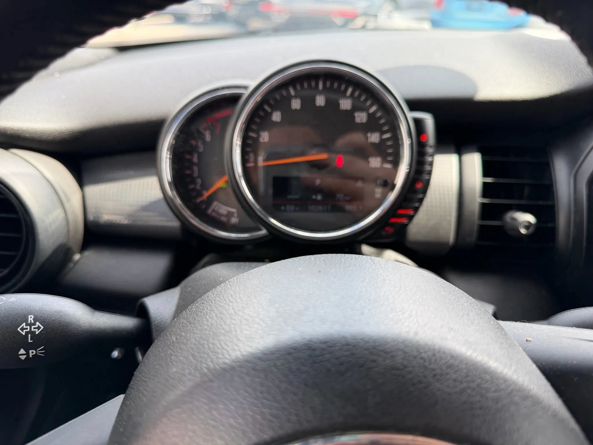Used 2015 MINI Cooper 2-Door Hardtop FWD image 9