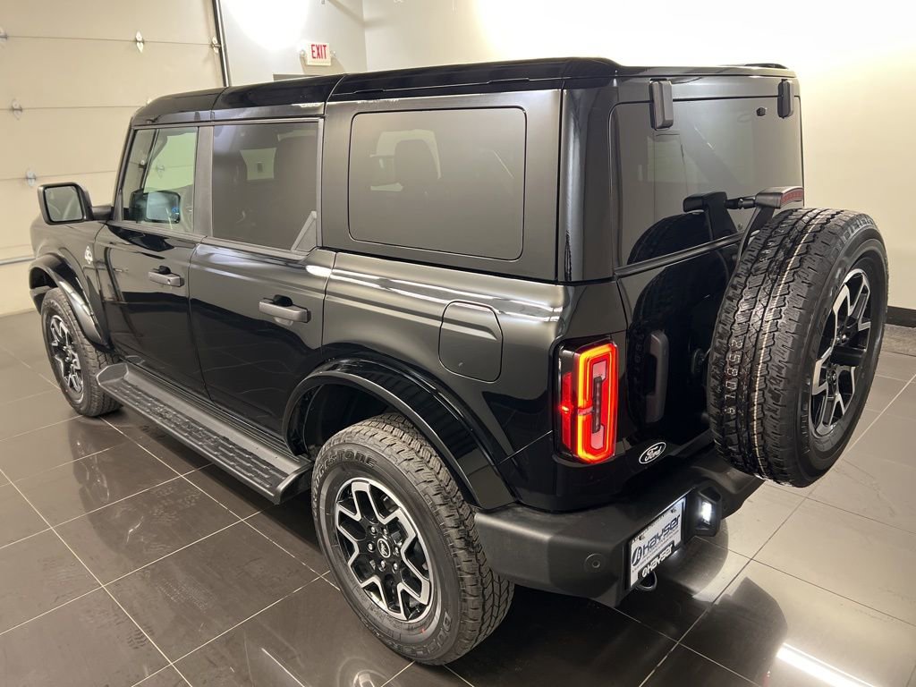 New 2026 Ford Bronco Outer Banks AWD/4WD image 4