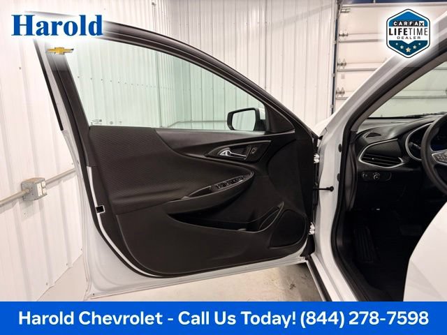 Used 2024 Chevrolet Malibu LT FWD image 14