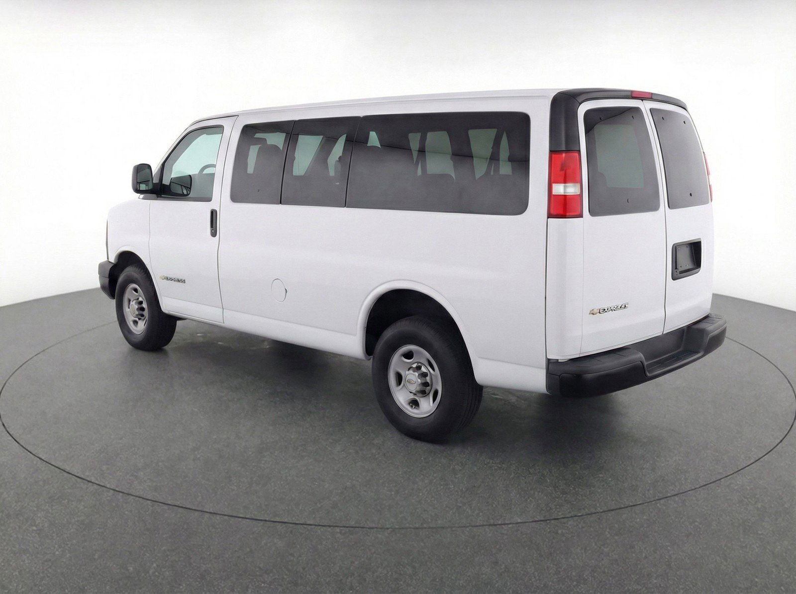 Used 2025 Chevrolet Express 3500 LT w/ LT Preferred Equipment Group image 6