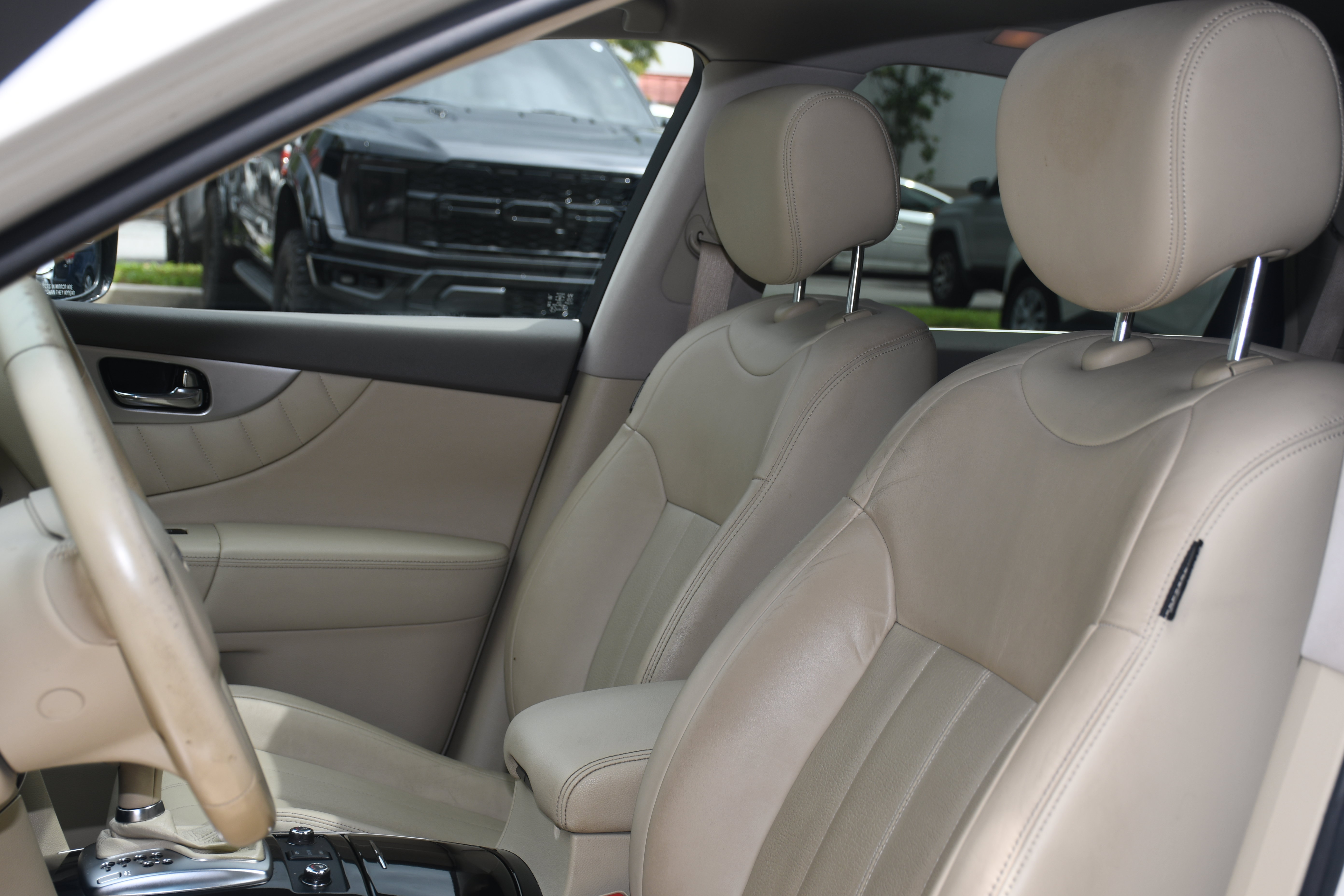 Used 2015 INFINITI QX70 AWD w/ Premium Package image 13