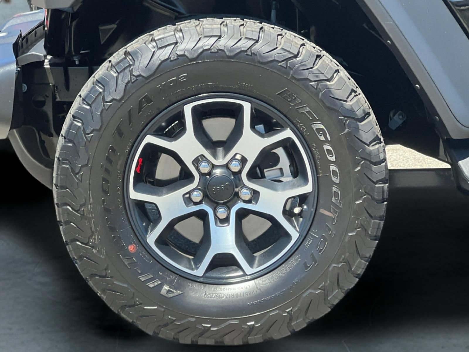 Used 2022 Jeep Wrangler Unlimited Rubicon AWD/4WD image 26