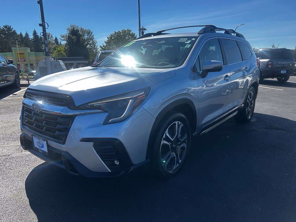 Used 2023 Subaru Ascent Limited AWD/4WD image 4