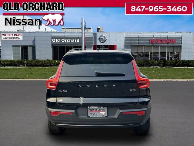 Used 2025 Volvo XC40 B5 Plus AWD/4WD image 7