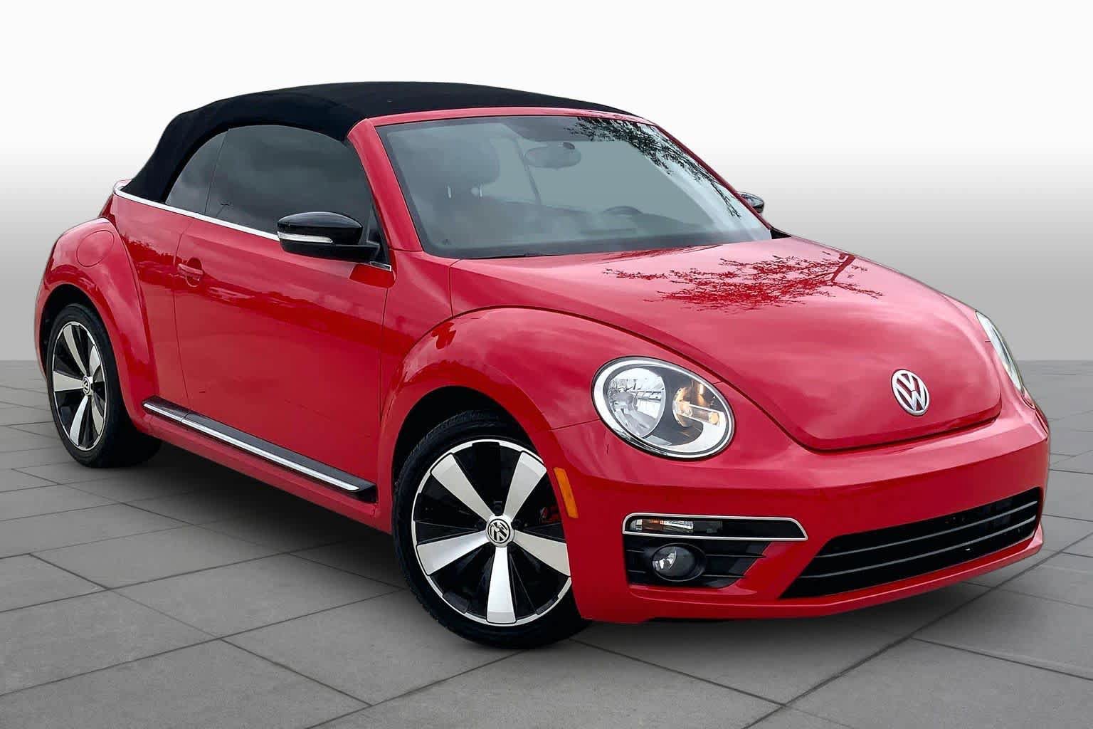 Used 2013 Volkswagen Beetle 2.0T FWD image 2